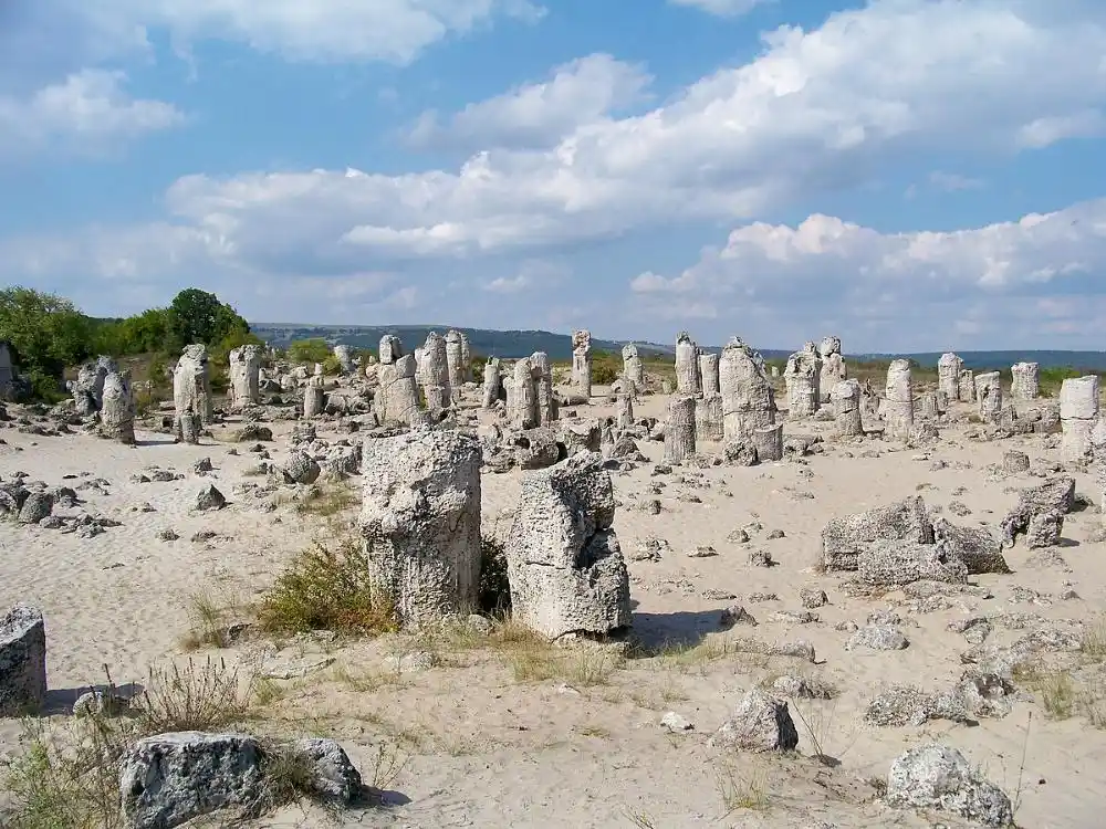 Bulgaria-Pobiti_Kamani-05 Что посмотреть в Варне: ТОП-10 достопримечательностей и мест для прогулок