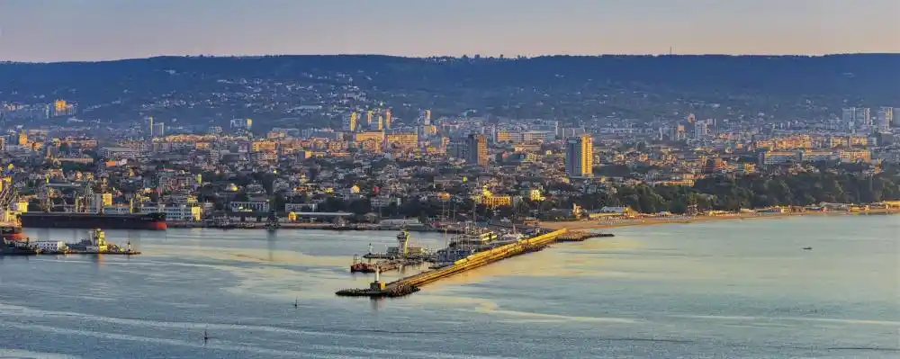 panoramna-ploshadka-galata Что посмотреть в Варне: ТОП-10 достопримечательностей и мест для прогулок